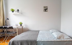 Apartament Wiosenny 52m2 Kłodzko - Osobne Sypialnie, Wśród Drzew, Balkon, Spokój